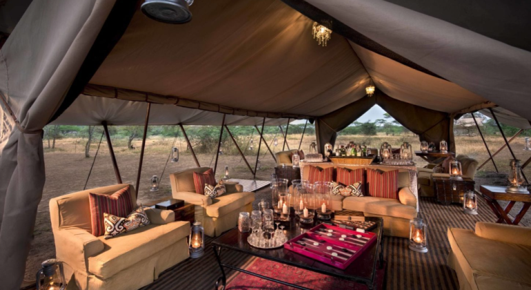 Serengeti Under Canvas Lounge