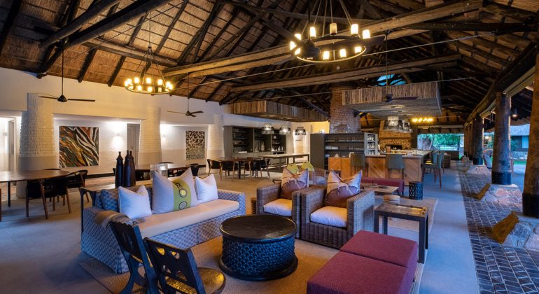 Mfuwe Lodge Lounge