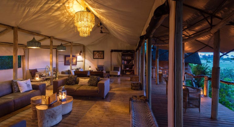 Tubu Tree Camp Lounge And Deck