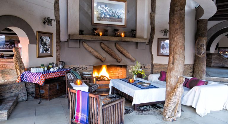 Chilo Gorge Safari Lodge Lounge