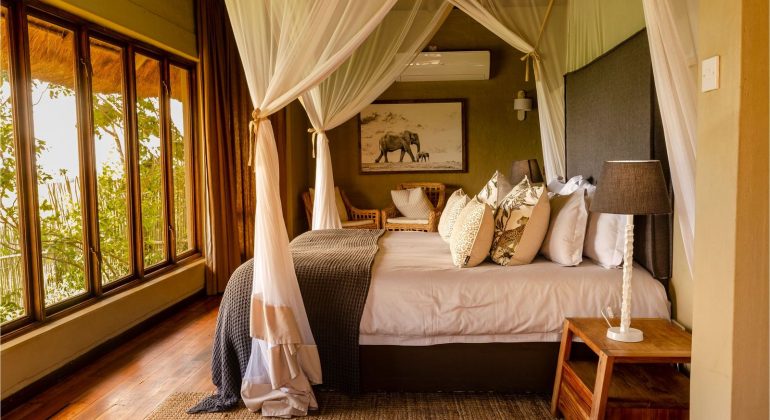 Ngoma Safari Lodge Bedroom