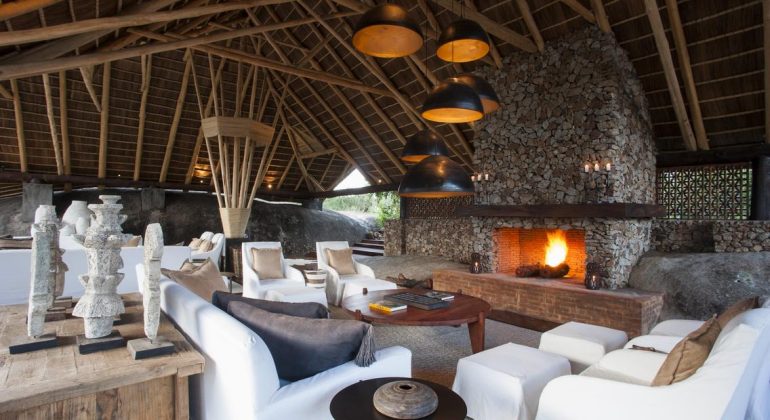 Mwiba Lodge Lounge