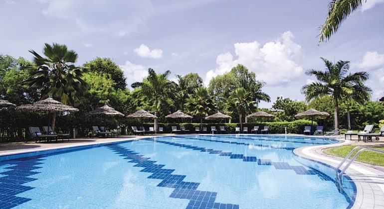 Dar Es Salaam Serena Hotel Poolside