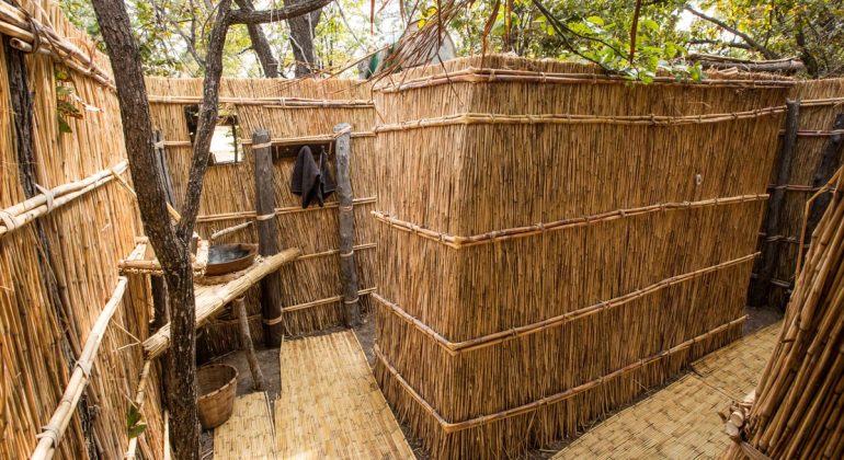 Mwaleshi Camp Bathroom