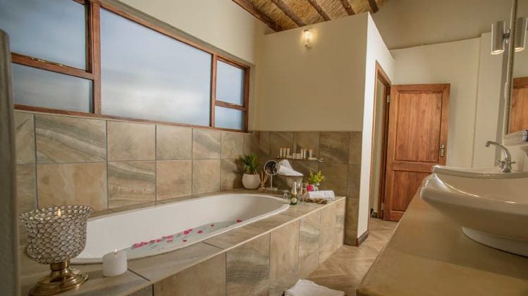 Becks Safari Lodge Bathroom