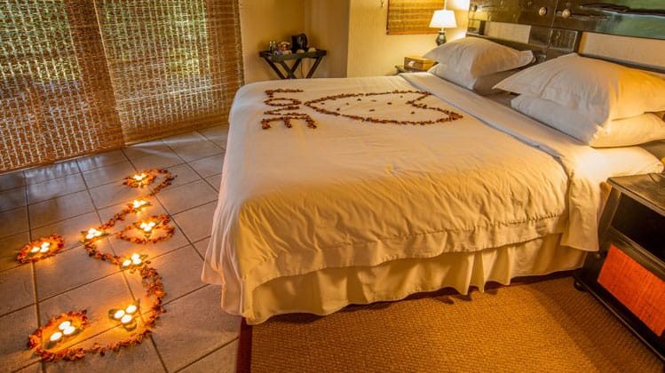 Kuname Lodge Honeymoon Bedroom