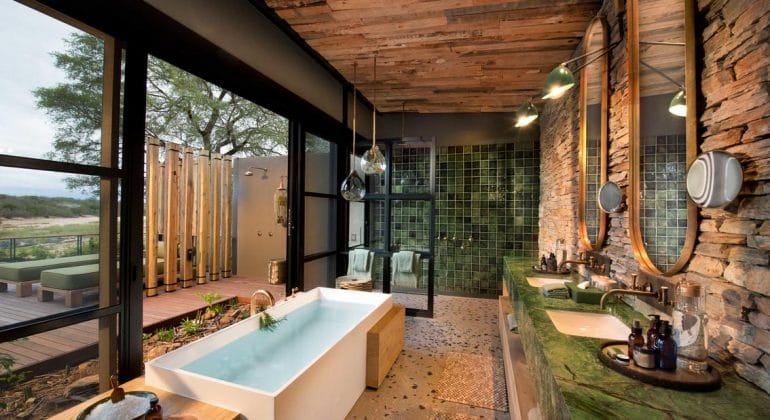 Tengile River Lodge Suite Bathroom